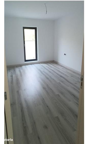 Apartament cu 3 camere decomandat în Păulești