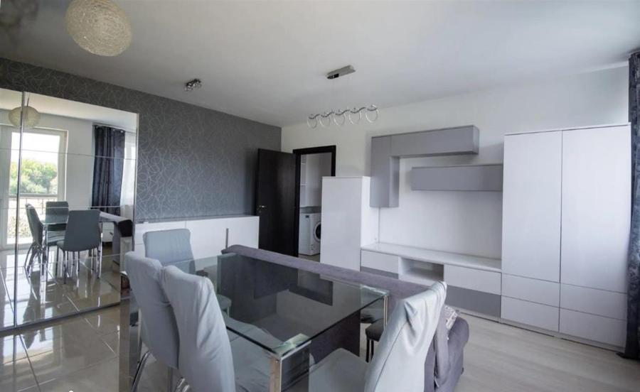 Apartament cu 2 camere decomandat, mobilat în Bucium