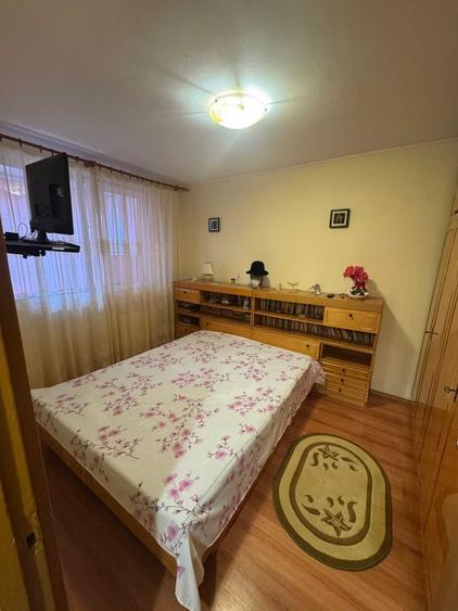 Apartament cu 2 camere decomandat în Păcii