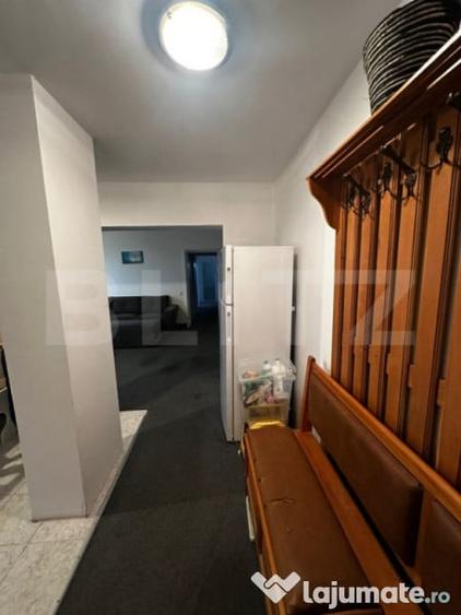 Apartament cu 4 camere, 82 mp, cu garaj si loc de parcare, M - 8
