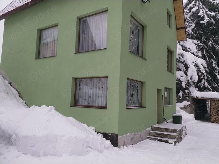 Casă cu 6 camere cu Teren 180 Mp în Rânca