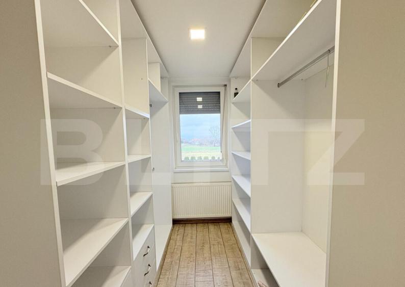 Casa de vanzare 239 mp, teren 5,6 ari, jude?ul Satu Mare - 9