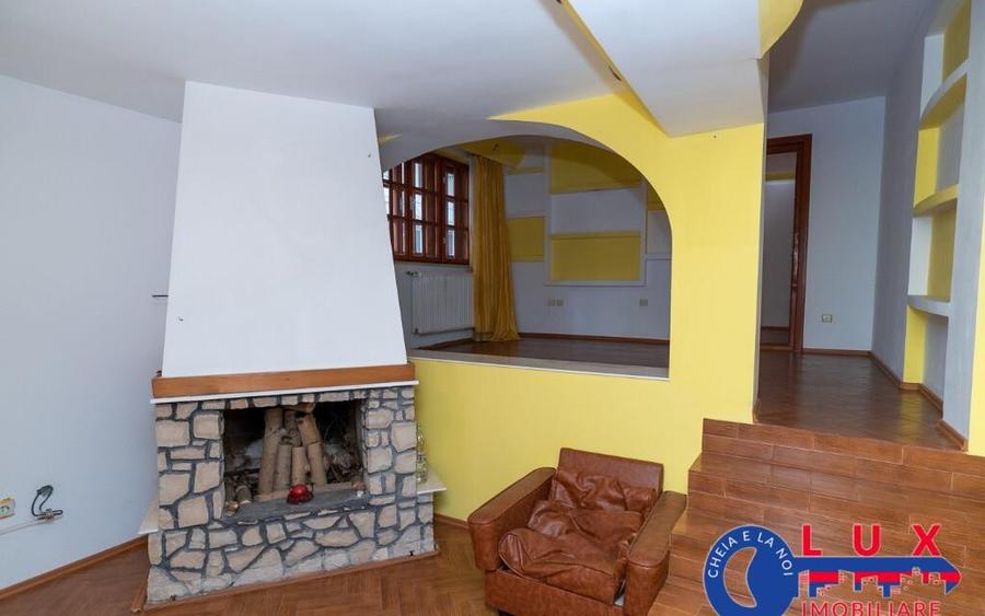 ID 9537 Cladire ULTRACENTRALA de inchiriat - 1