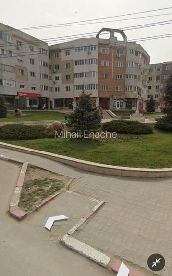 Navodari central spatiu comercial din construcție 2 intrari