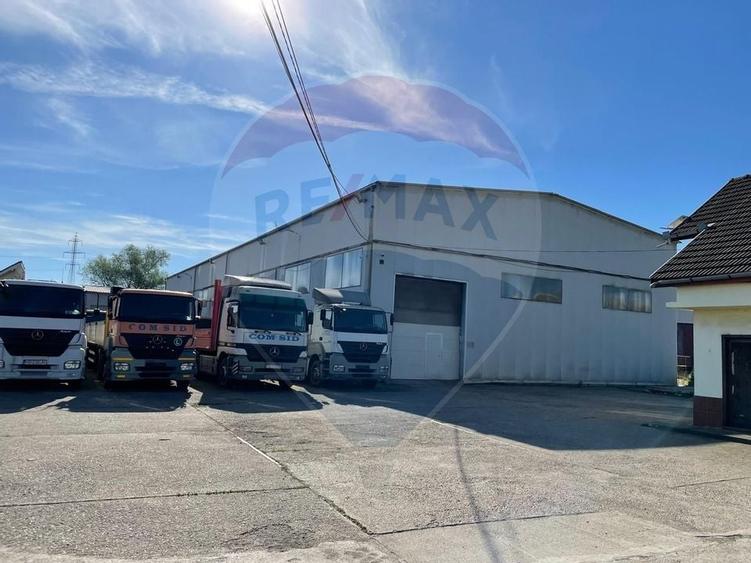 Spatiu industrial 1944mp hala,650mp birouri, platforma betonata 11000m - 21