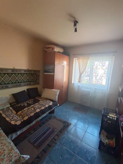 Apartament 3 camere, de vânzare, Grigorescu, str. Alex. Vlahuță, decomandat - 3