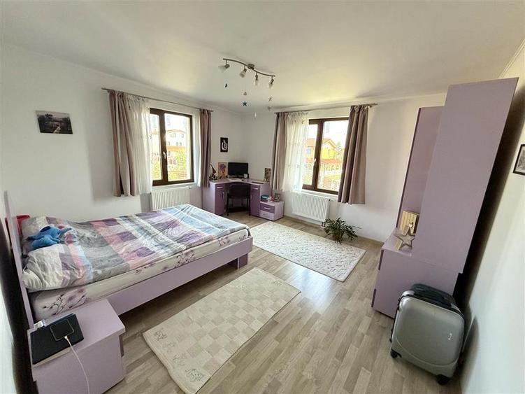 Vila tip Duplex, Curte proprie, Sanpetru Brasov - 8
