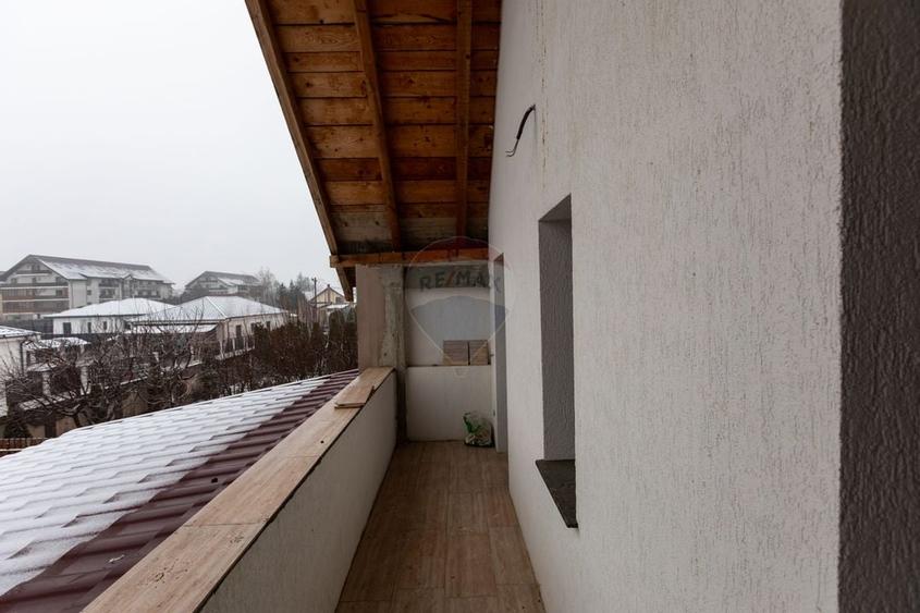 Casă / Vilă cu 4 camere de vânzare în Cartier - Gheraiesti - 16