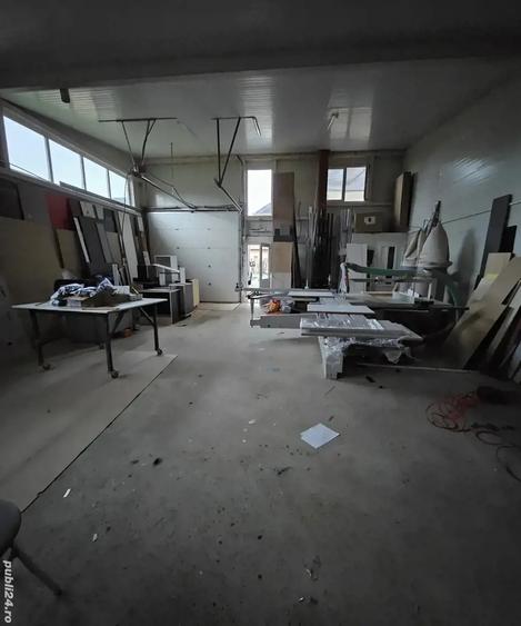 Teren de 450 mp cu locuinta de 96 mp si spatiu de depozitare de 120 mp - 1