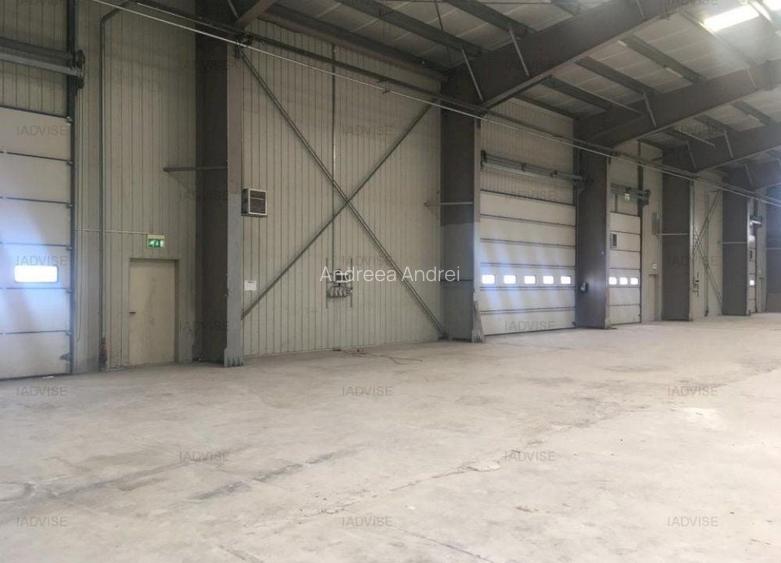 Spațiu industrial, 3100 mp în Exterior Sud Spațiu industrial, 3100 mp în Exterior Sud