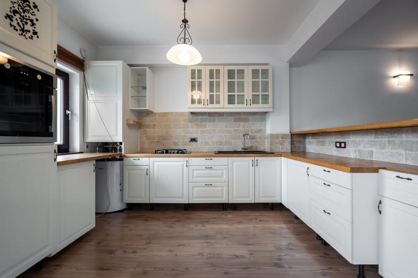 VANZARE VILA 12 CAMERE POPESTI LEORDENI – DRUMUL FERMEI – COMISION 0% - 23