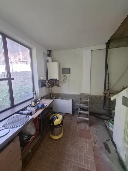 Fieni (Dambovita) Vand Casa cu 6 camere, P+Etaj+M - 4