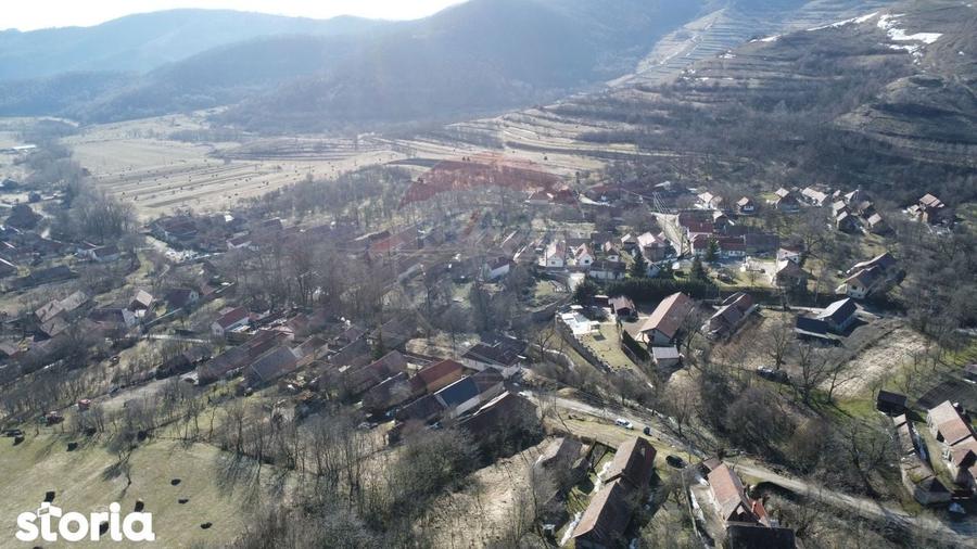 Casa din piatra la poalele Bedeleului Izvoarele, Alba - 9