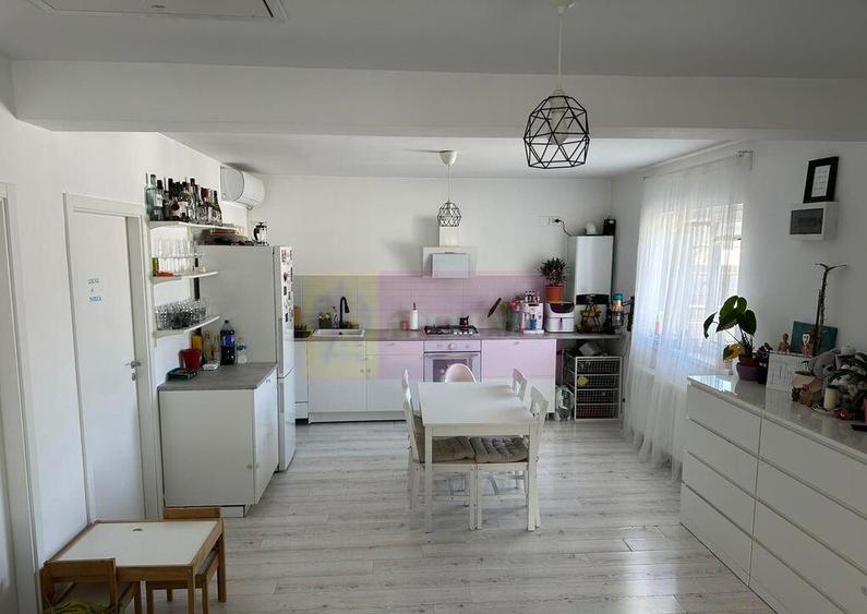 Casa 3 camere + dependin?e, curte 380, Sabareni - 14