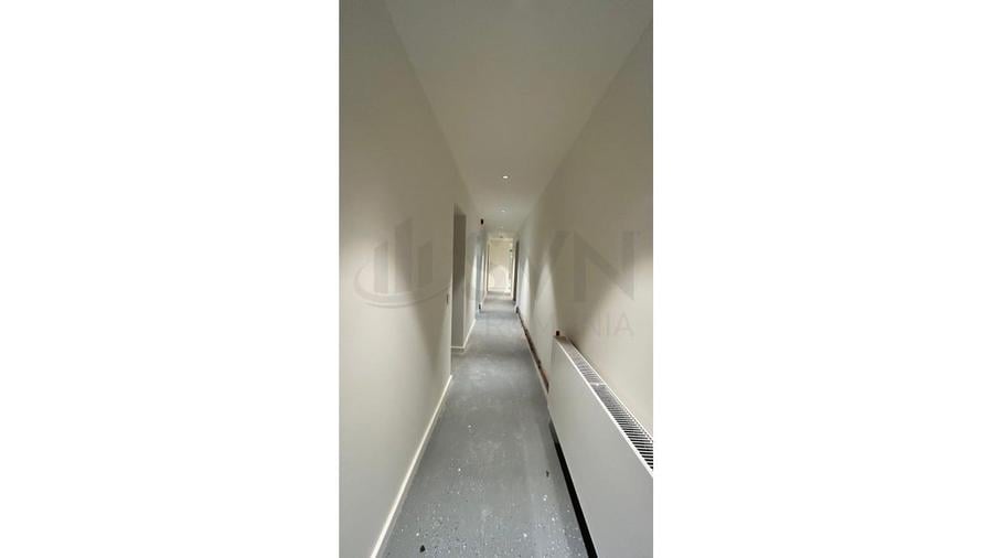 Casă individuală cu 19 camere cu Canalizare în Grădina Icoanei