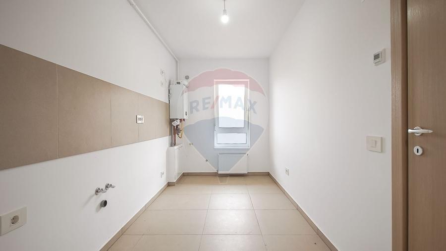 Apartament cu 2 camere, de vânzare, Calea București - 11