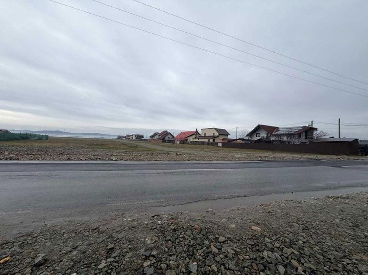 TEREN INTRAVILAN - Targu Jiu - Zona linistita - 2