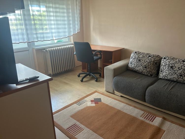 Închiriez garsonieră  - 3