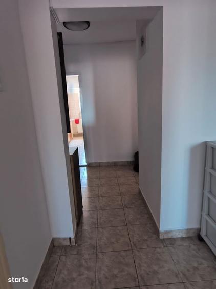 Apartament cu 3 camere, mobilat în Gara