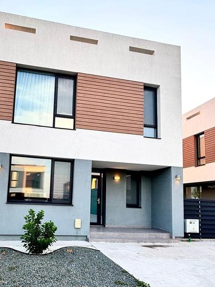 Casă cu 4 camere cu Teren 300 Mp în Tunari