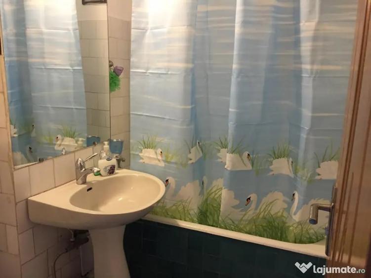 Apartament cu 3 camere decomandat în Independenței