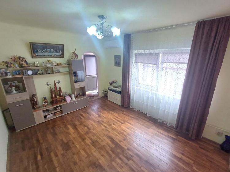 Vanzare casa 2 proprietari in curte - 3