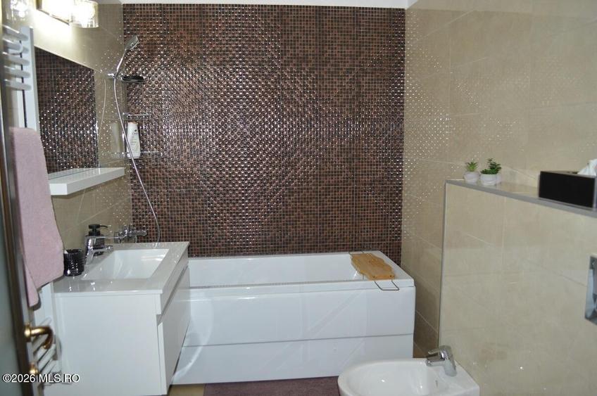 Fratii Golesti - McDonald's - Apartament 3 Camere cu Garaj - 15