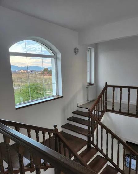 Casa moderna 5 camere, 240 mp + 500mp teren zona Harman - 4