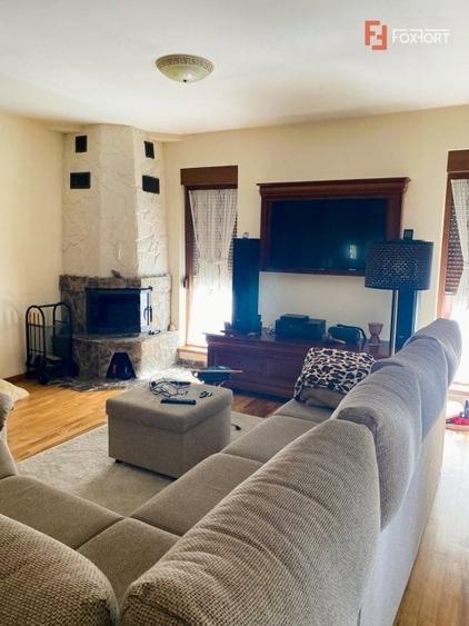 Casa individuala 5 camere si 4 locuri de parcare in Giroc - 2