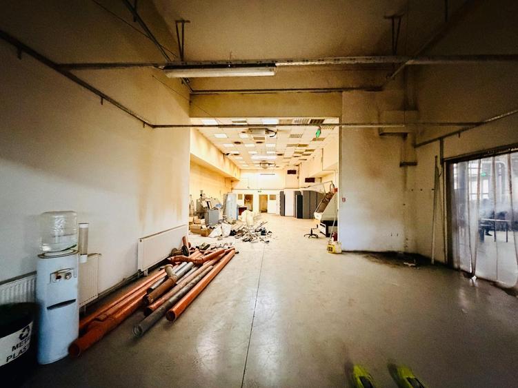 Bloc cu doua etaje de inchiriat, 2200 mp - 5 euro mp, Langa M Dimitrie Leonida - 10