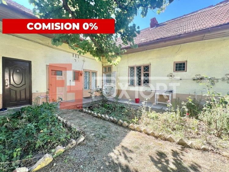 Casa de vanzare la curte comuna Zona Lunei - COMISION 0% Casa de vanzare la curte comuna Zona Lunei - COMISION 0%