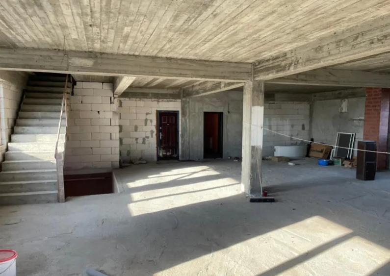 VILA cu spatii comerciale situata in zona CUMPANA - 5