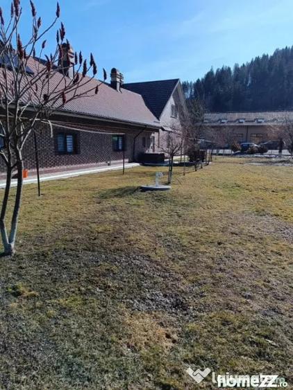 Casă cu 4 camere cu Teren 5200 Mp în Rădăuți