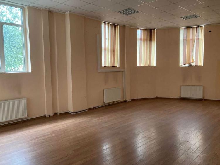 Spatiu central in Palatul Bailor Neptun - 7