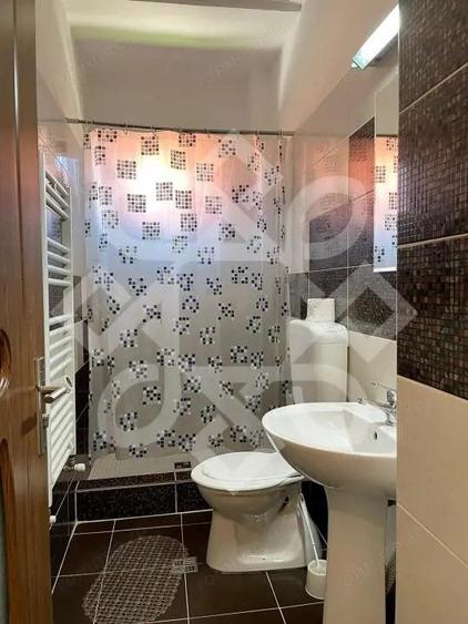 Pensiune cu 7 camere de vanzare in Baile 1 Mai - 14