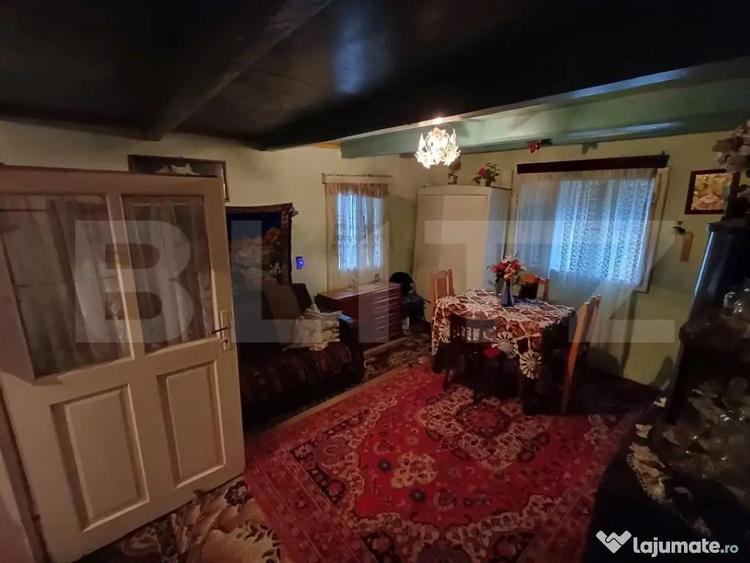 Casa cu 3 camere, 80 mp + 11 arii teren, Localitatea Teaca - 1