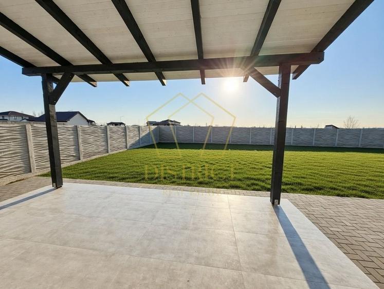 Duplex despartit prin camera tehnica, 5 camere, asfalt | Giarmata Vii - 10