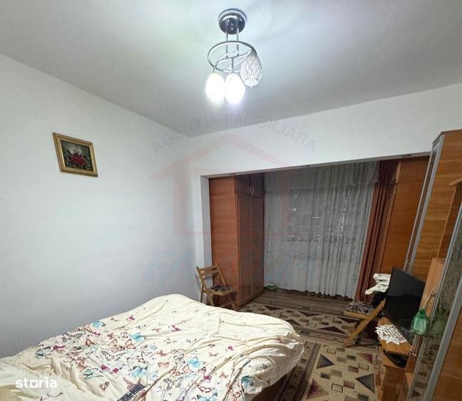 325 Euro-Inchiriere apartament 3 camere Micro 38 - 9