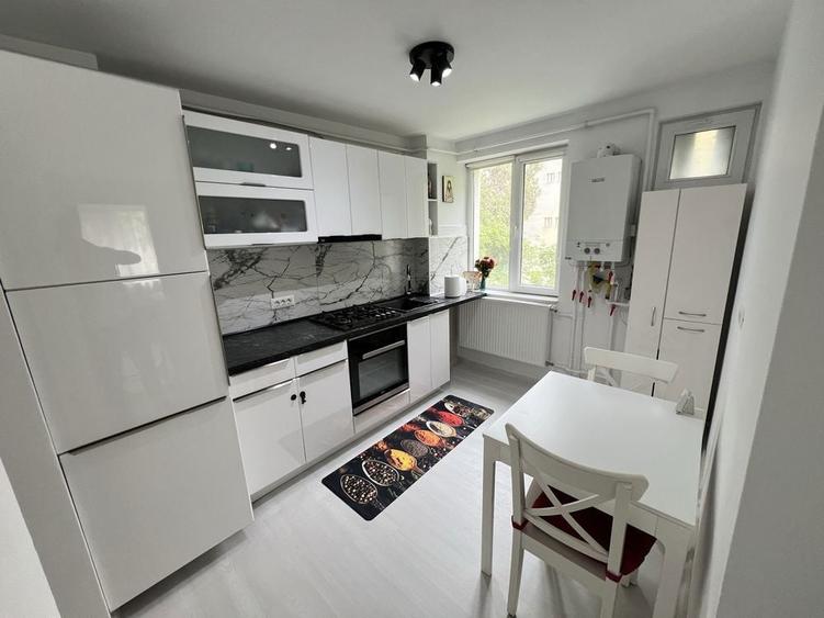 Vand apartament 2 camere - etaj 1 - 5