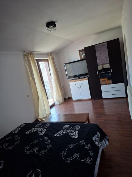 Inchiriez etajul vilei cu intrare separata - 6