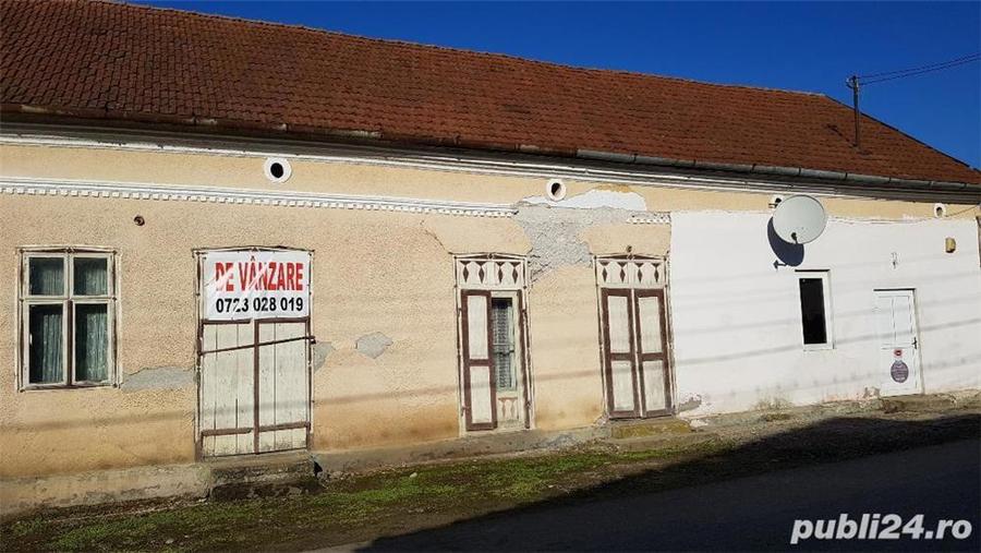 Vand casa cu anexe si teren 3008 mp, in centrul loc. Risculita, com. Baia de Cris, jud. Hunedoara - 1