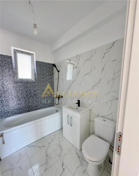 Cas? individual? modern? || 2 dormitoare || 2 b?i || Teren 3 - 3