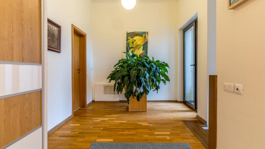 Apartament deosebit  in apropiere de UMF si Hasdeu, garaj - 16