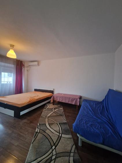 Nerva Traian - Mircea Voda - Garsoniera spatioasa - et 4 - vedere fata - 40 mp - 5