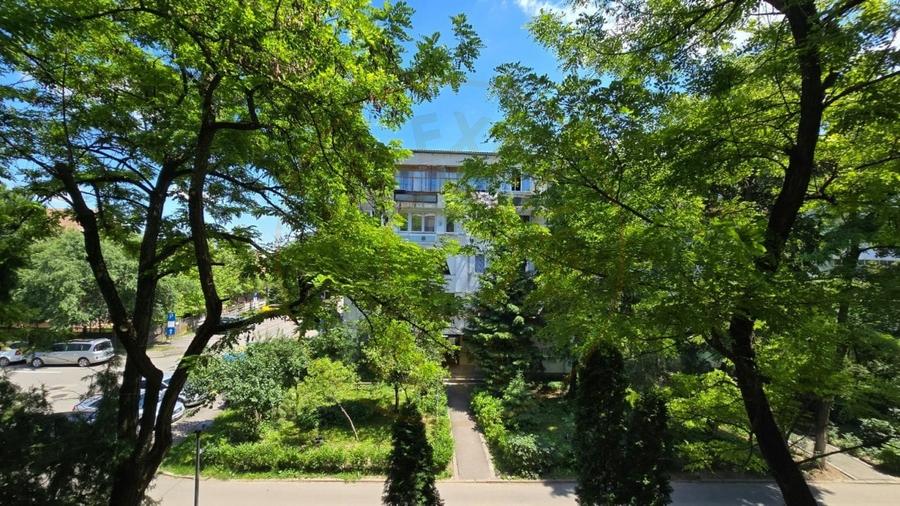 De vanzare apartament 2 camere Carpati 1 - 2