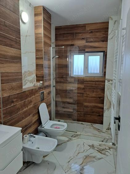 Inchiriez apartament Cetate - 1