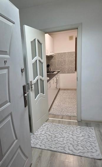 3 camere Piata Chibrit - langa metrou 1 Mai - 6