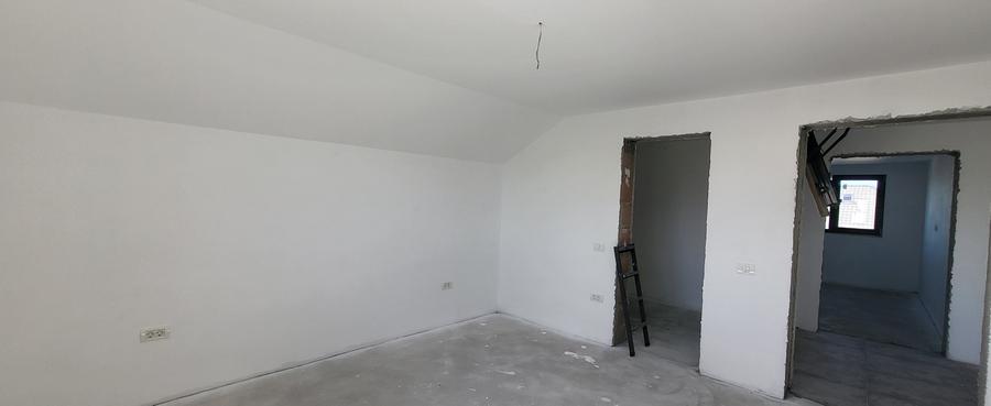 Casă individuală cu 4 camere cu Teren 550 Mp în Tărtășești