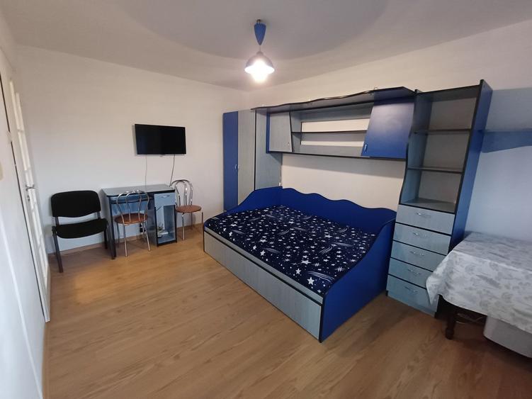 Inchiriez garsoniera - 1