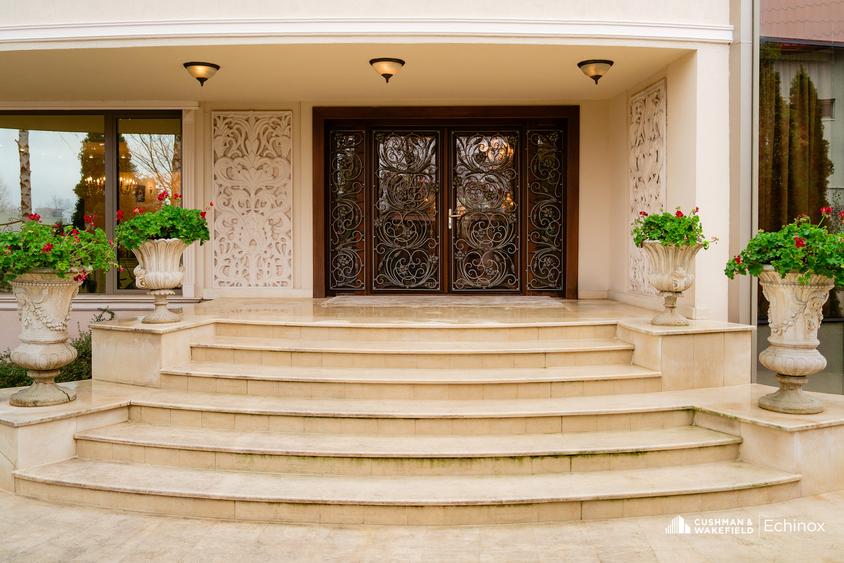 Reședință iconică pe o peninsulă privată, în nordul Capitalei – pe malul lacului - 1